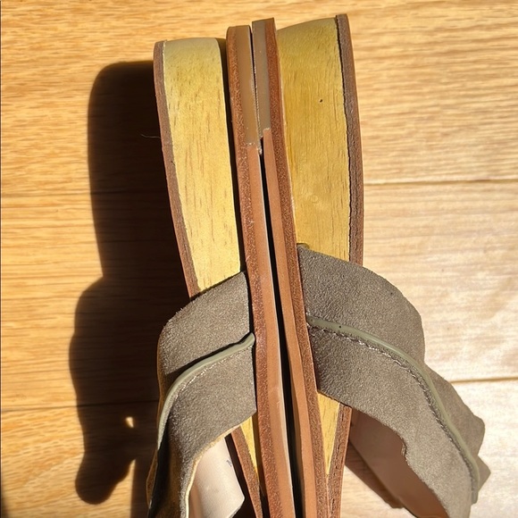 NWT | Dolce Vita Tan Sandals Two-Strap Design - Picture 5 of 6